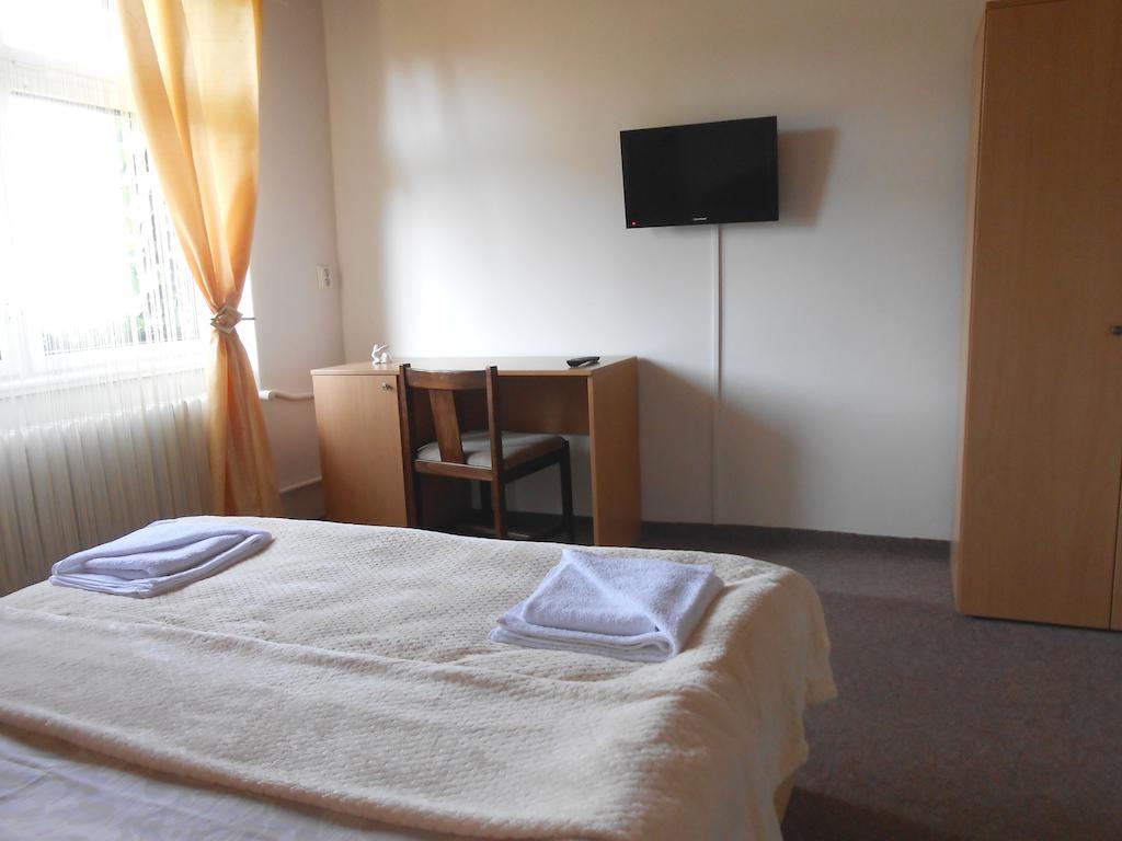 White Rabbit Hall Podebrady Ruang foto