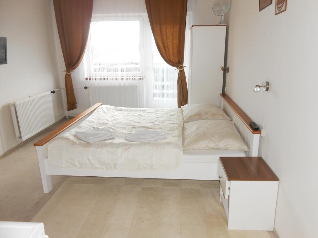 White Rabbit Hall Podebrady Ruang foto